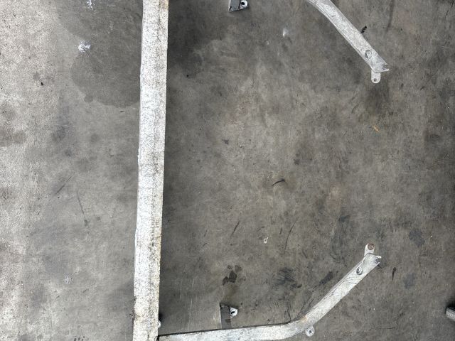 bontott AUDI TT Első Bölcső