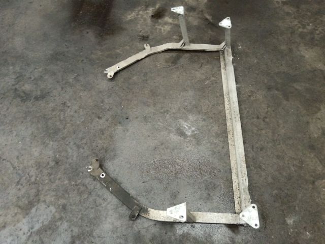 bontott AUDI TT Első Bölcső