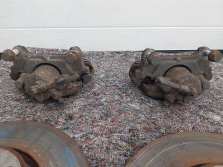 bontott AUDI TT Első Pár Fék Szett (Nyereg, Tárcsa, Betét)