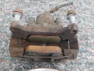 bontott AUDI TT Első Pár Fék Szett (Nyereg, Tárcsa, Betét)