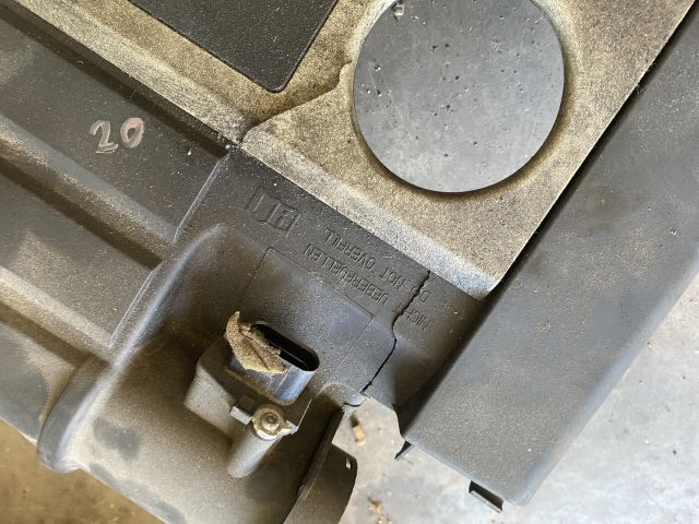 bontott AUDI TT Felső Motorburkolat