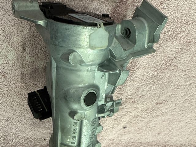 bontott AUDI TT Gyújtáskapcsoló Házzal