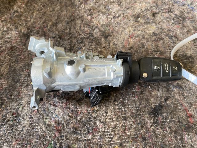 bontott AUDI TT Gyújtáskapcsoló Házzal