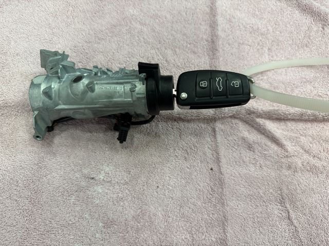 bontott AUDI TT Gyújtáskapcsoló Házzal