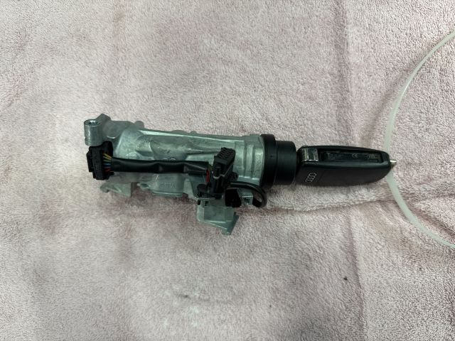 bontott AUDI TT Gyújtáskapcsoló Házzal