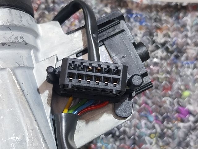 bontott AUDI TT Gyújtáskapcsoló Házzal