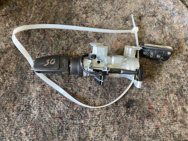 bontott AUDI TT Gyújtáskapcsoló Házzal