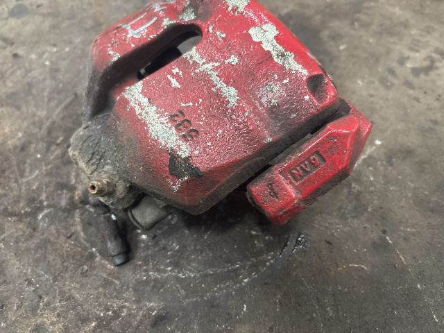 bontott AUDI TT Jobb első Féknyereg Munkahengerrel