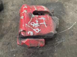 bontott AUDI TT Jobb első Féknyereg Munkahengerrel