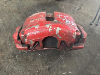 bontott AUDI TT Jobb első Féknyereg Munkahengerrel