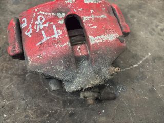 bontott AUDI TT Jobb első Féknyereg Munkahengerrel