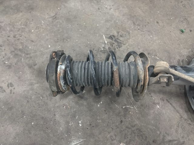 bontott AUDI TT Jobb első Gólyaláb (Lengécsillapító, Rugó)