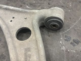 bontott AUDI TT Jobb első Lengőkar