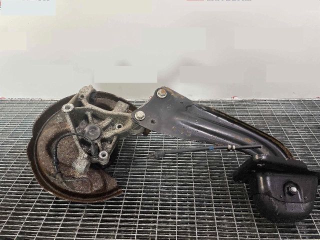 bontott AUDI TT Jobb hátsó Csonkállvány