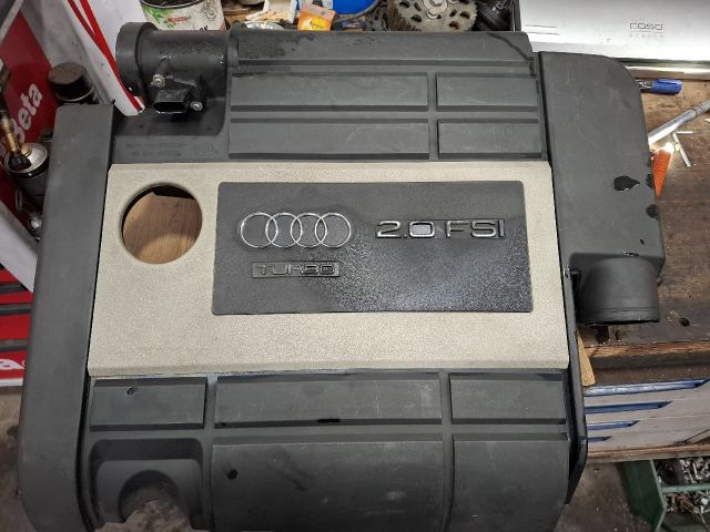 bontott AUDI TT Légszűrő Ház