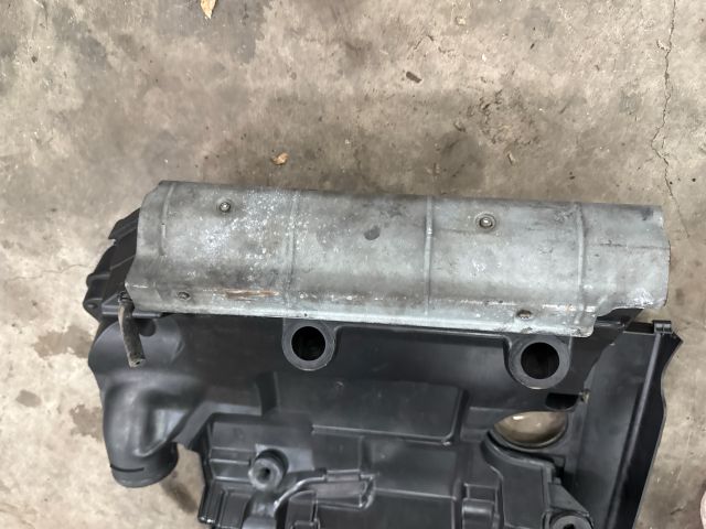 bontott AUDI TT Légszűrő Ház