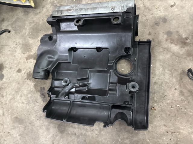 bontott AUDI TT Légszűrő Ház