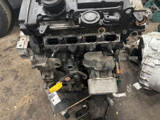 bontott AUDI TT Motor (Fűzött blokk hengerfejjel)