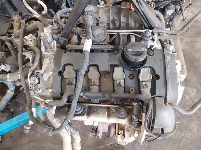 bontott AUDI TT Motor (Fűzött blokk hengerfejjel)