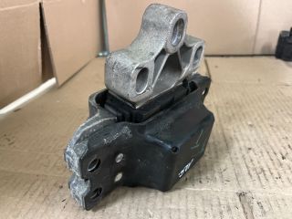 bontott AUDI TT Motor Tartó Bak Bal