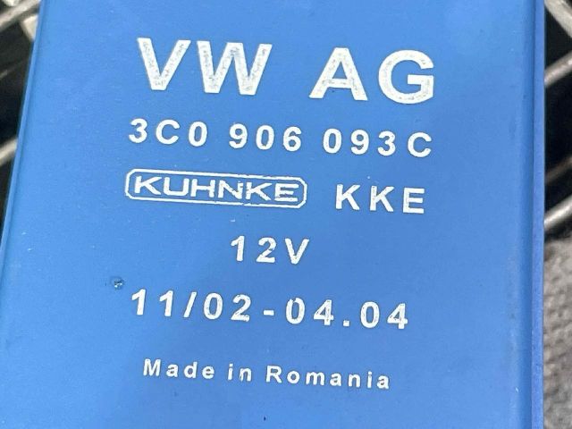 bontott AUDI TT Üzemanyag Szivattyú Relé