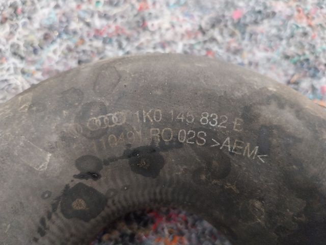 bontott AUDI TT Turbócső