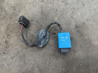 bontott AUDI TT Üzemanyag Szivattyú Relé