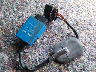 bontott AUDI TT Üzemanyag Szivattyú Relé