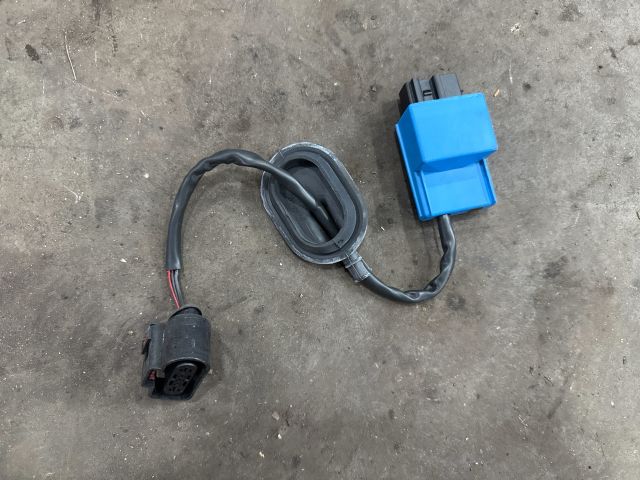 bontott AUDI TT Üzemanyag Szivattyú Relé