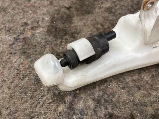 bontott AUDI TT Ablakmosó Tartály