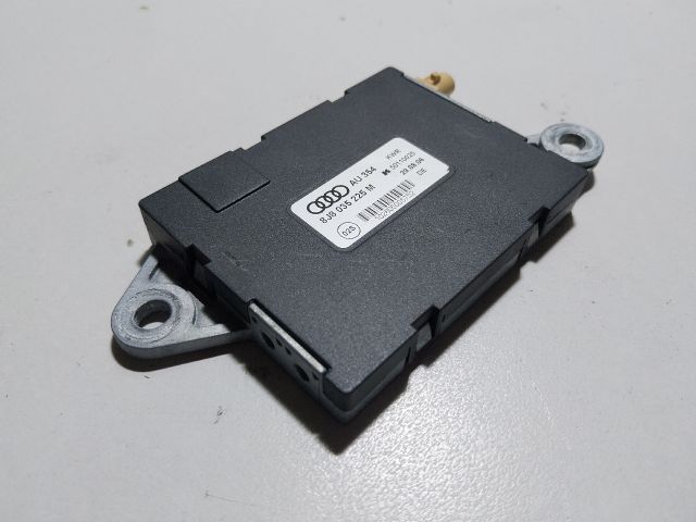 bontott AUDI TT Antenna Erősítő