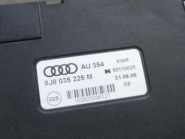 bontott AUDI TT Antenna Erősítő