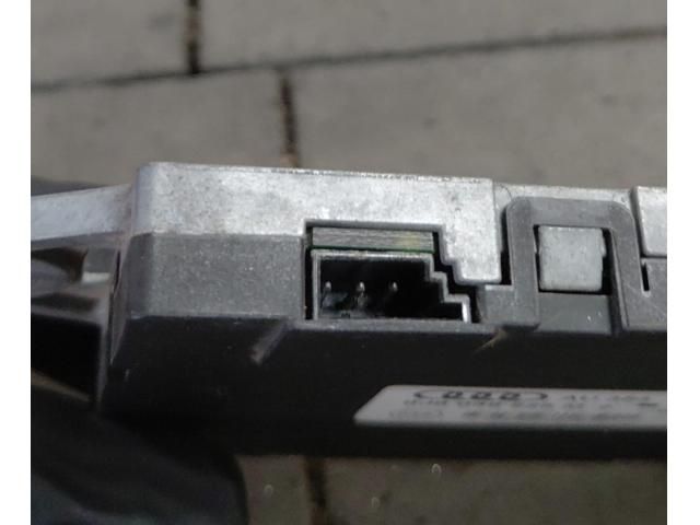 bontott AUDI TT Antenna Erősítő