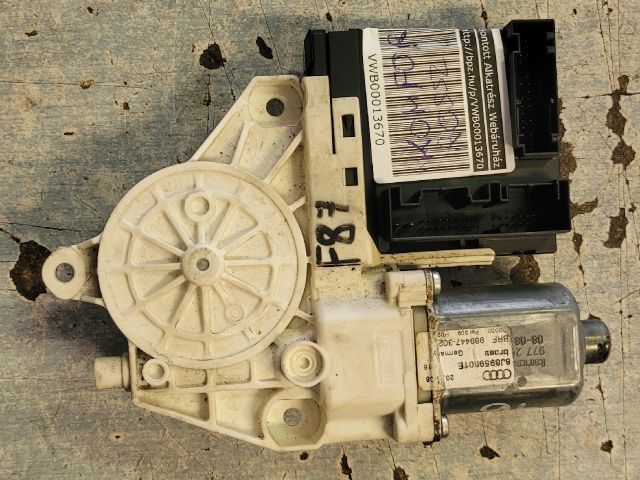 bontott AUDI TT Bal első Ablakemelő Motor