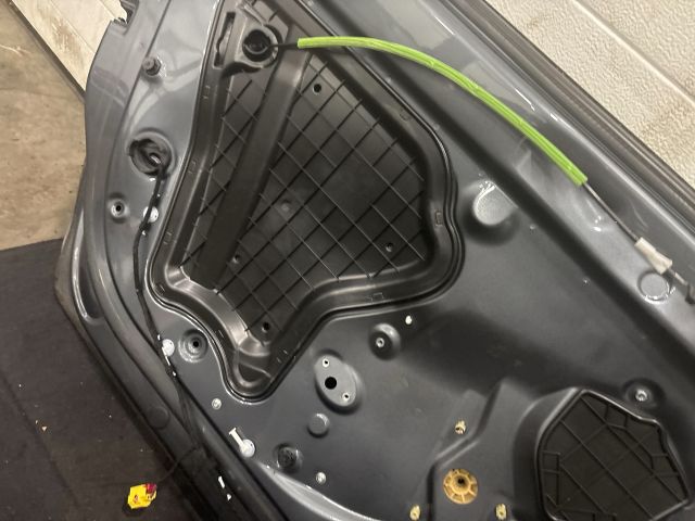 bontott AUDI TT Bal első Ajtó (Részeivel)