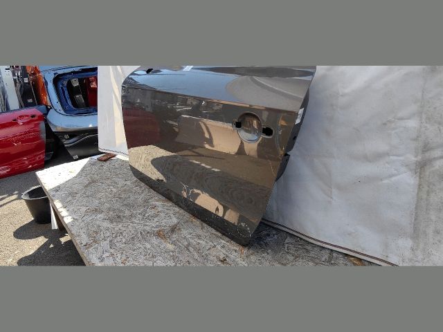 bontott AUDI TT Bal első Ajtó (Üres lemez)