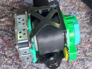 bontott AUDI TT Bal első Biztonsági Öv