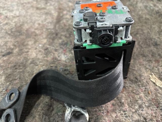 bontott AUDI TT Bal első Biztonsági Öv