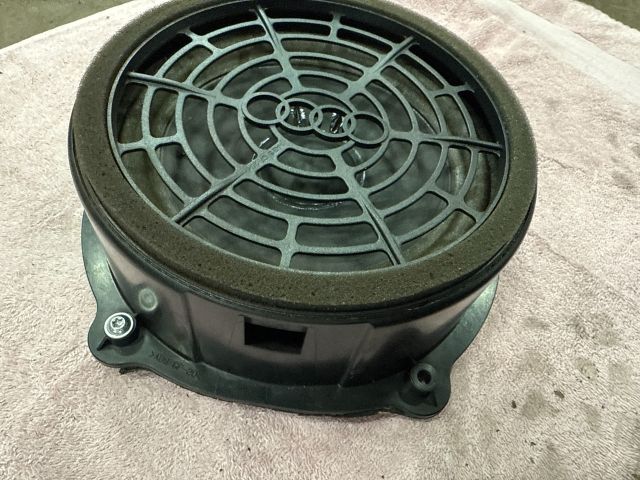 bontott AUDI TT Bal első Hangszóró