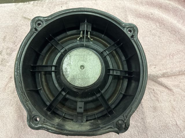bontott AUDI TT Bal első Hangszóró