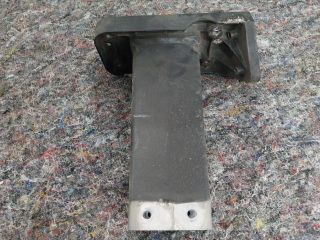 bontott AUDI TT Bal első Lökhárító Merevítő Tartó (Fém)