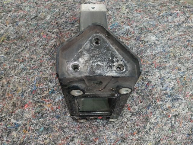 bontott AUDI TT Bal első Lökhárító Merevítő Tartó (Fém)