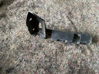 bontott AUDI TT Bal első Lökhárító Tartó (Műanyag)