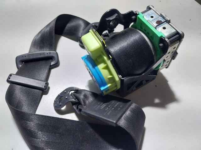 bontott AUDI TT Bal első Övfeszítő