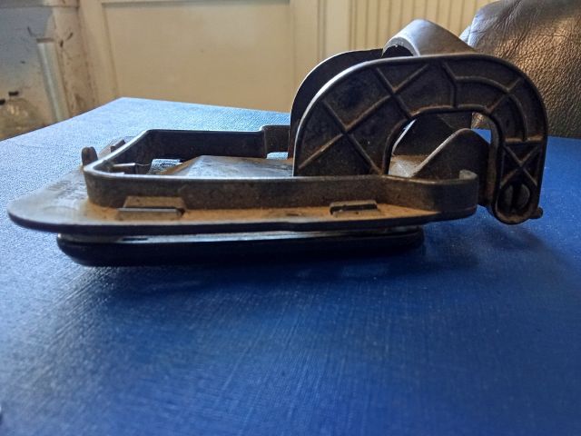 bontott AUDI TT Bal Fényszórómosó Fedél