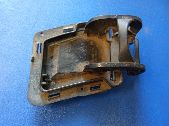 bontott AUDI TT Bal Fényszórómosó Fedél