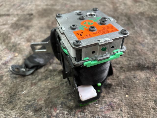 bontott AUDI TT Bal hátsó Biztonsági Öv