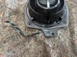 bontott AUDI TT Bal hátsó Hangszóró