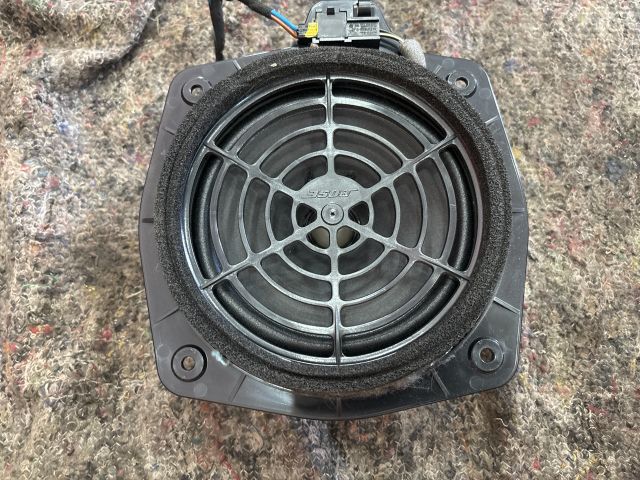 bontott AUDI TT Bal hátsó Hangszóró