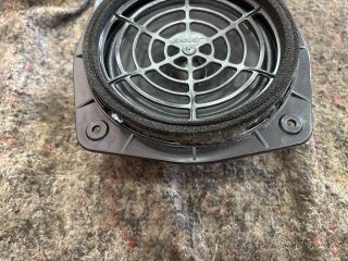 bontott AUDI TT Bal hátsó Hangszóró